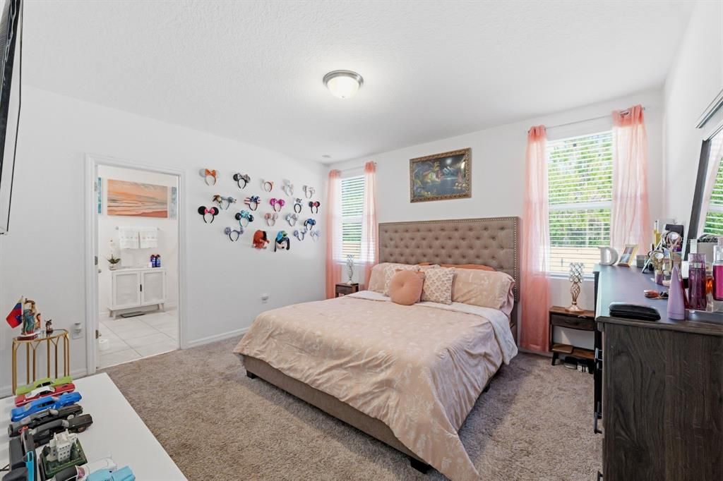 En Venta: $324,990 (3 camas, 2 baños, 1734 Pies cuadrados)