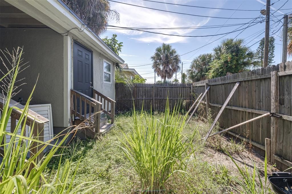 For Sale: $415,000 (4 beds, 0 baths, 1304 Square Feet)