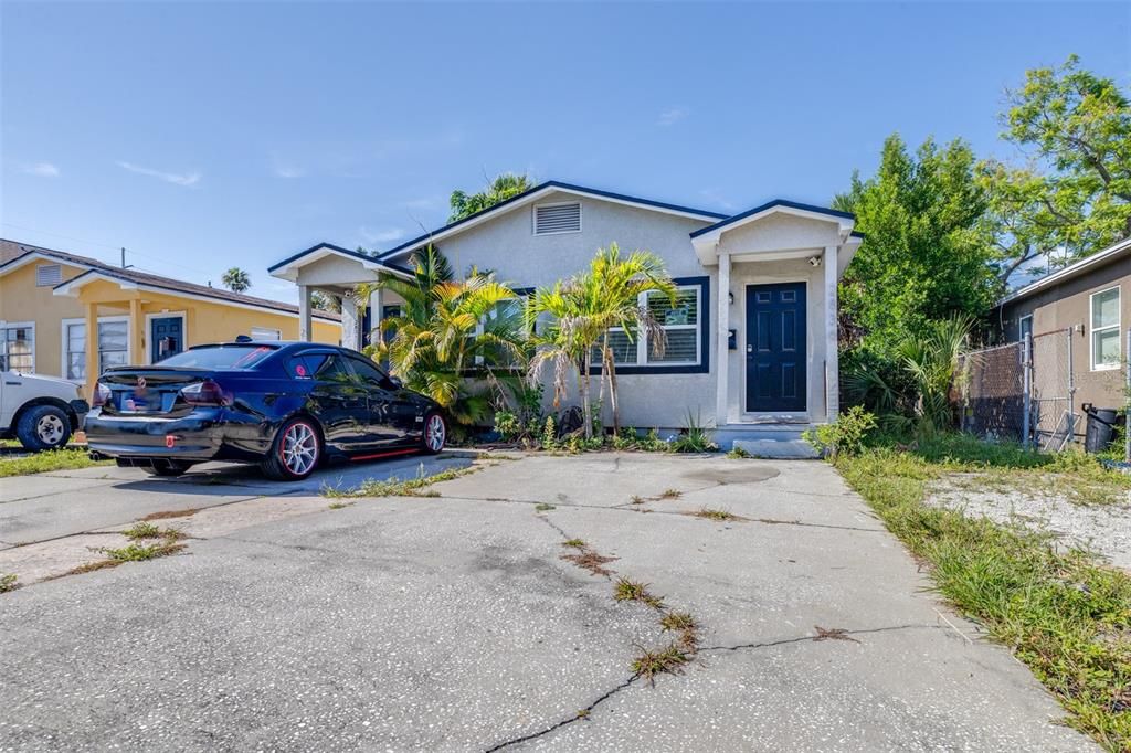 For Sale: $415,000 (4 beds, 0 baths, 1304 Square Feet)