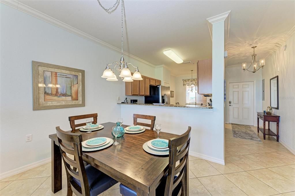 For Sale: $229,900 (2 beds, 2 baths, 1121 Square Feet)