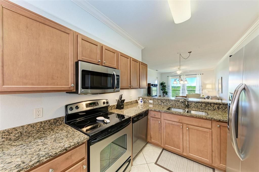 For Sale: $229,900 (2 beds, 2 baths, 1121 Square Feet)