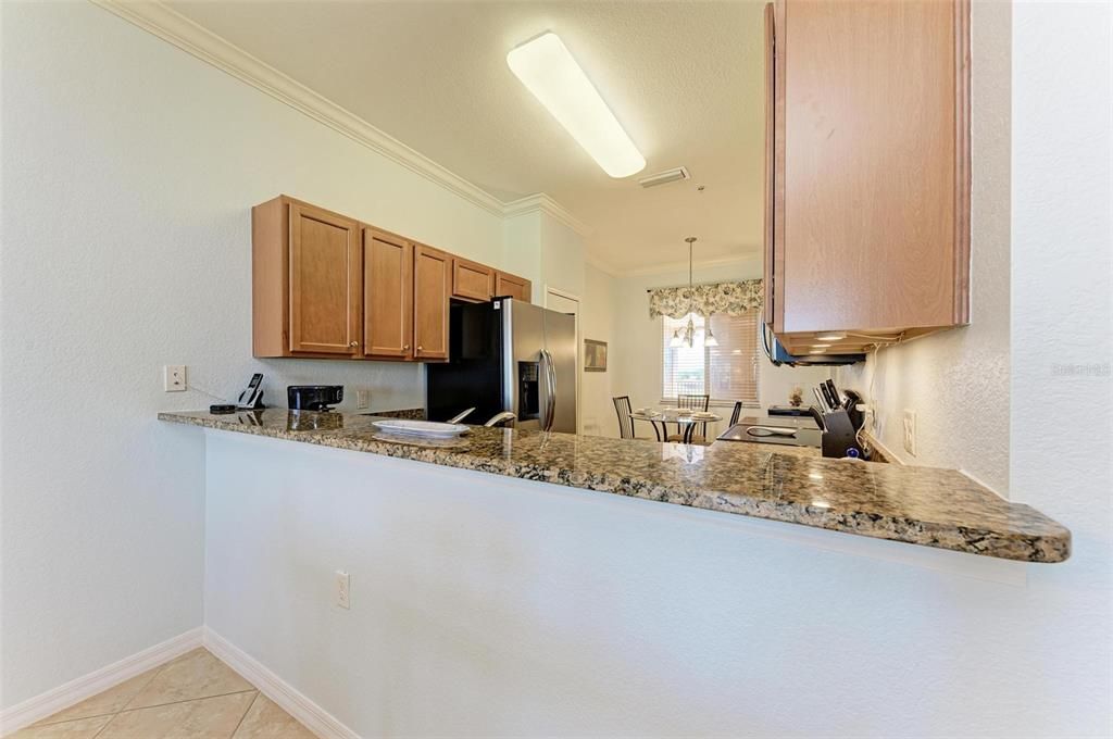 For Sale: $229,900 (2 beds, 2 baths, 1121 Square Feet)