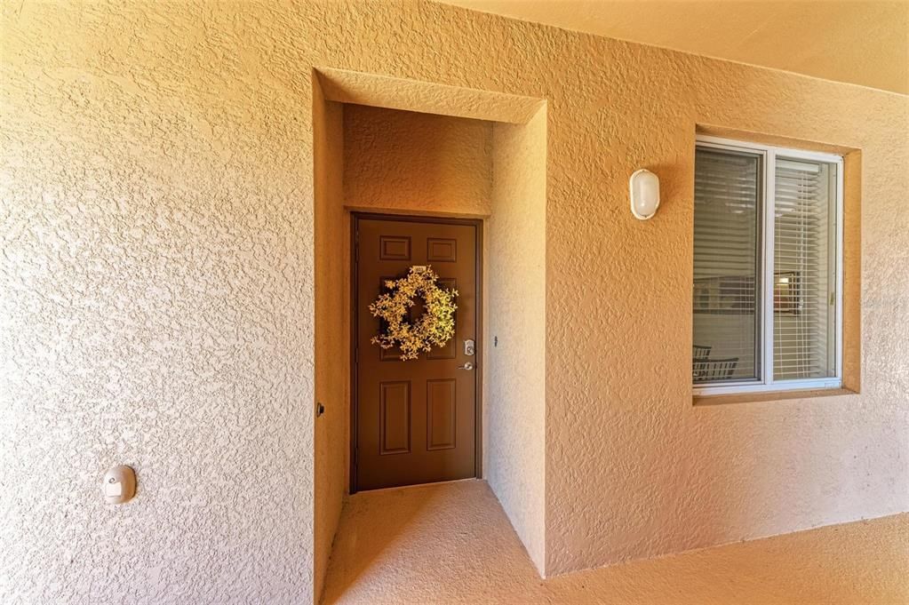 For Sale: $229,900 (2 beds, 2 baths, 1121 Square Feet)