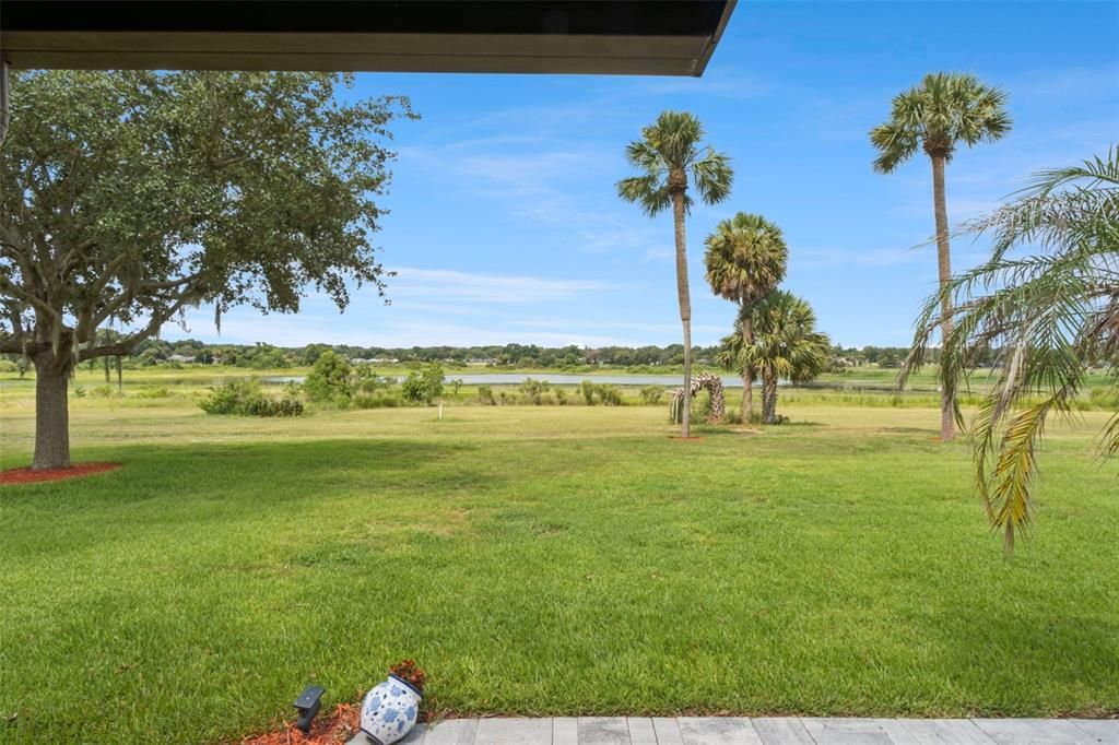 For Sale: $239,900 (2 beds, 2 baths, 980 Square Feet)