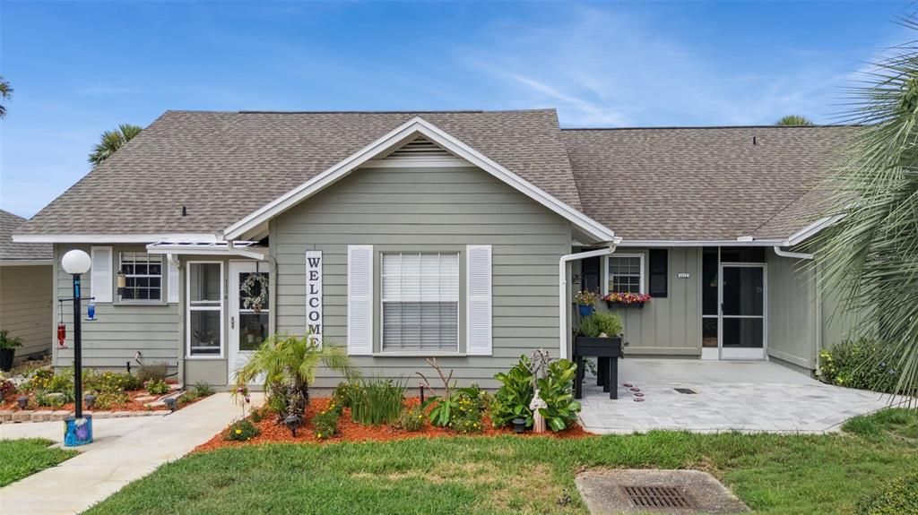 For Sale: $239,900 (2 beds, 2 baths, 980 Square Feet)