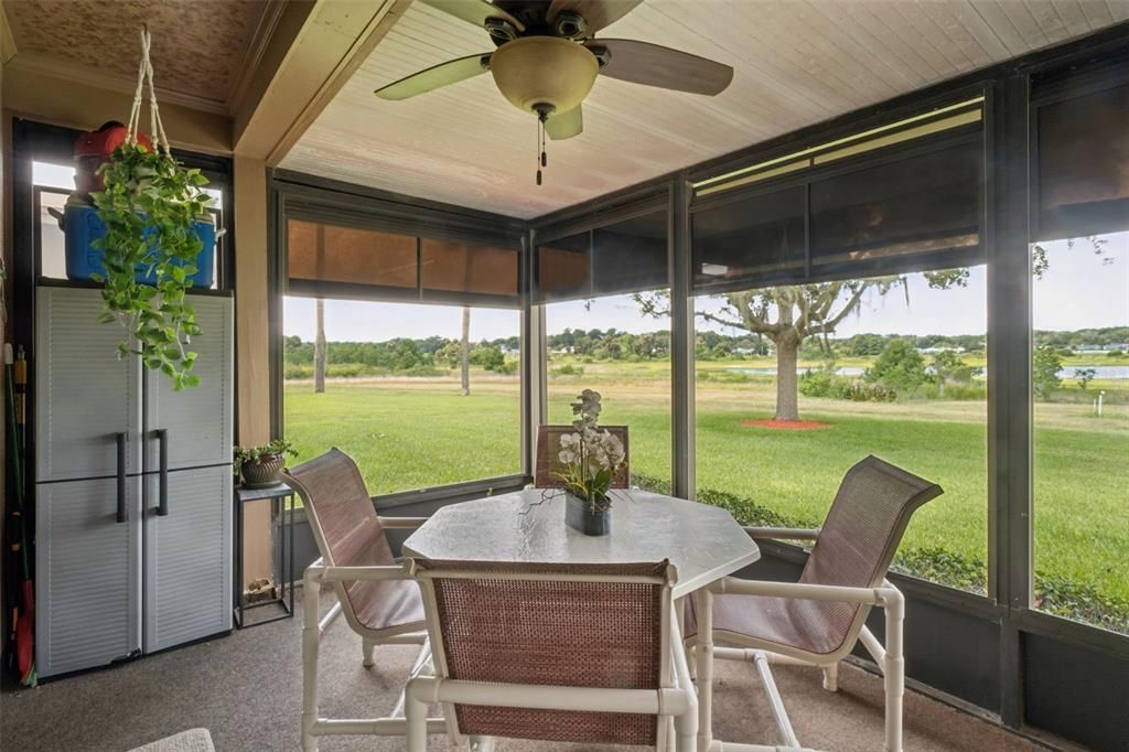 For Sale: $239,900 (2 beds, 2 baths, 980 Square Feet)