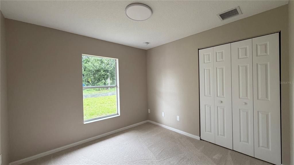 En Venta: $249,900 (4 camas, 2 baños, 1251 Pies cuadrados)