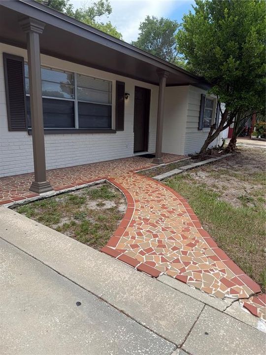 Activo con contrato: $175,000 (3 camas, 1 baños, 1077 Pies cuadrados)