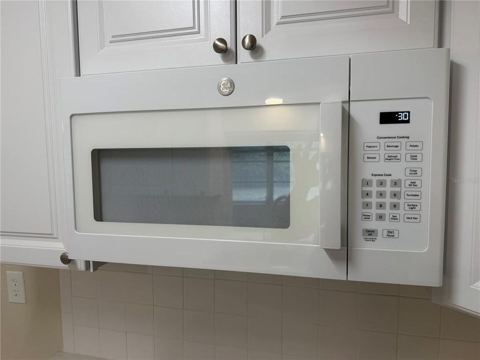 Activo con contrato: $175,000 (3 camas, 1 baños, 1077 Pies cuadrados)