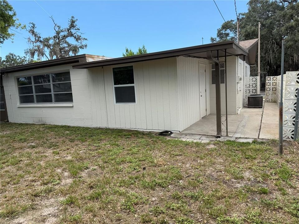 Activo con contrato: $175,000 (3 camas, 1 baños, 1077 Pies cuadrados)