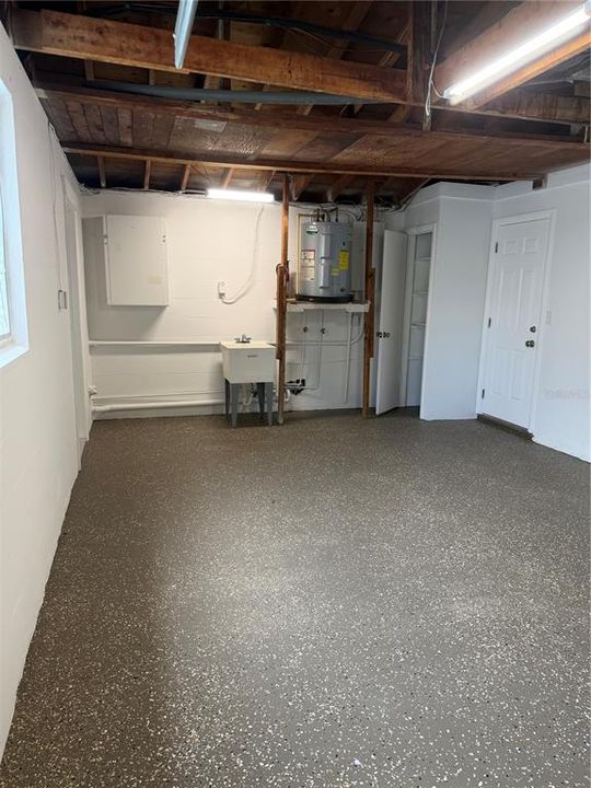 Activo con contrato: $175,000 (3 camas, 1 baños, 1077 Pies cuadrados)