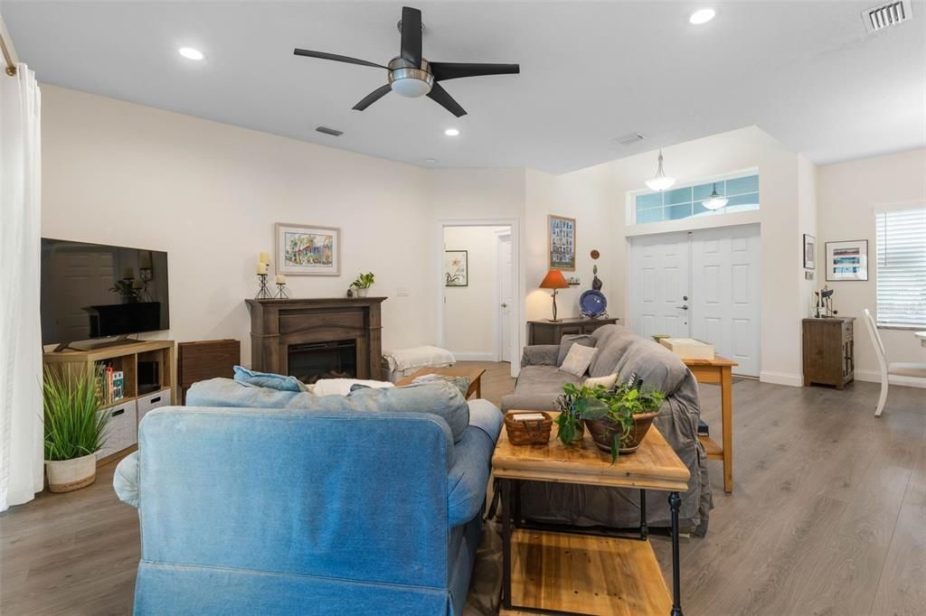 For Sale: $490,000 (3 beds, 2 baths, 1622 Square Feet)