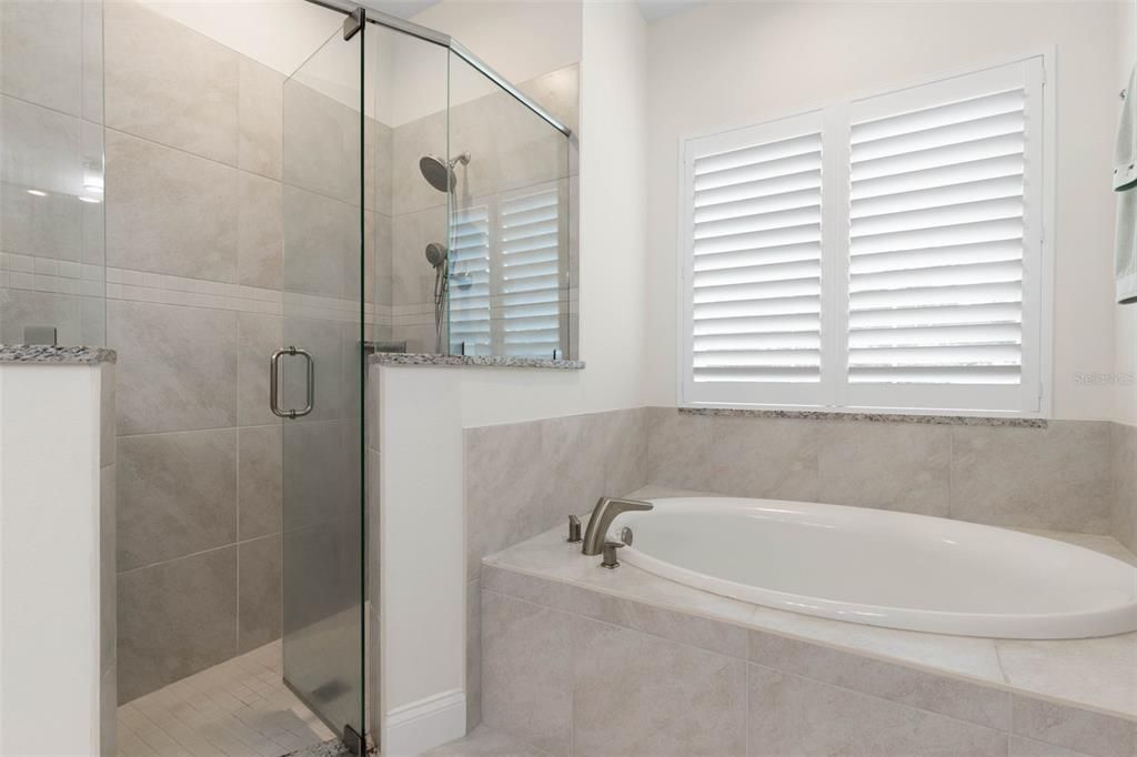 For Sale: $490,000 (3 beds, 2 baths, 1622 Square Feet)