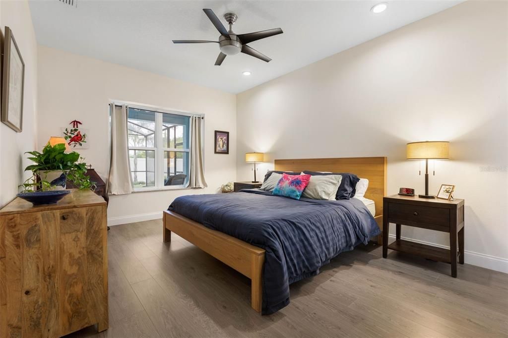 For Sale: $490,000 (3 beds, 2 baths, 1622 Square Feet)