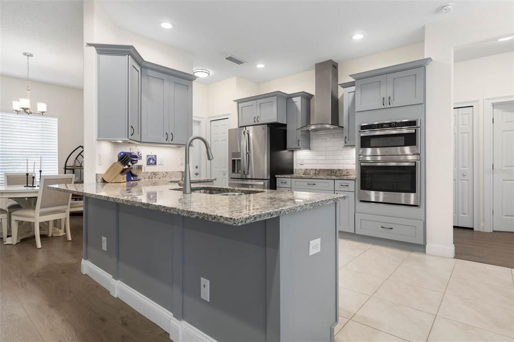 For Sale: $490,000 (3 beds, 2 baths, 1622 Square Feet)