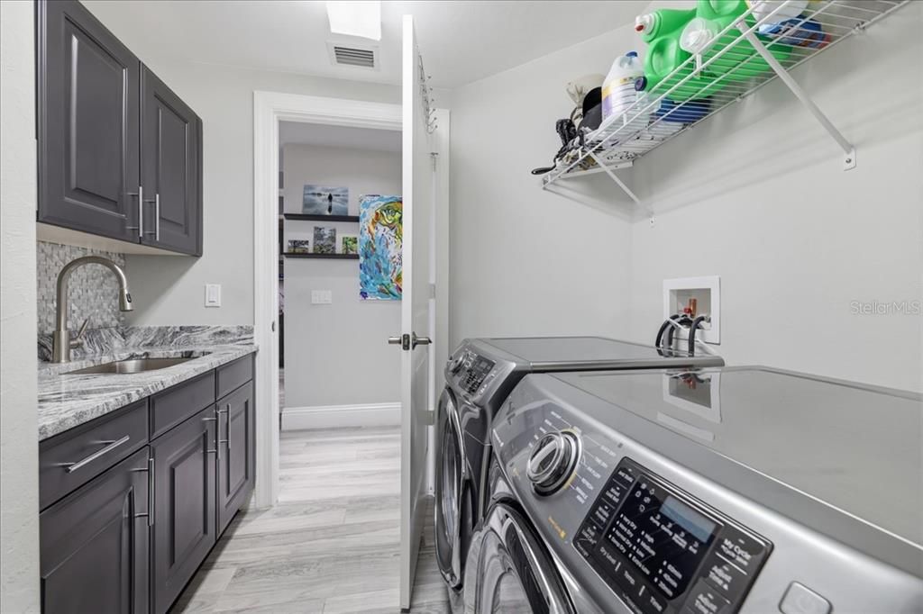 For Sale: $428,000 (3 beds, 2 baths, 1506 Square Feet)