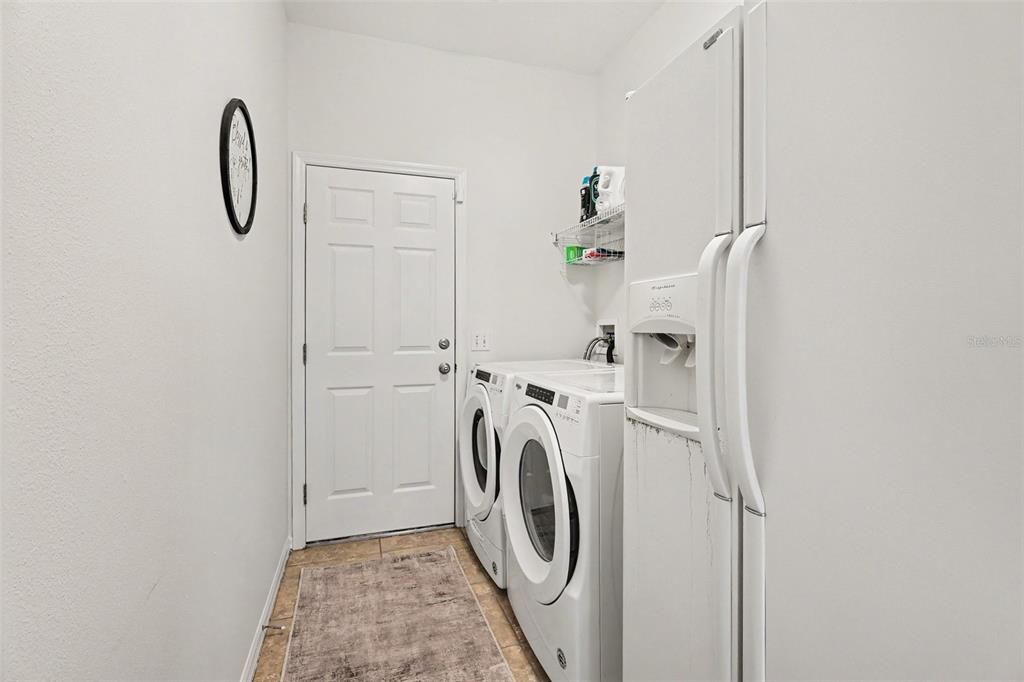 For Sale: $625,000 (4 beds, 3 baths, 2416 Square Feet)
