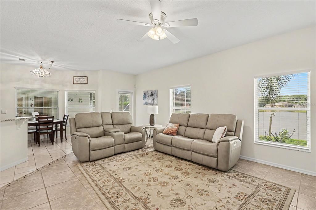 For Sale: $625,000 (4 beds, 3 baths, 2416 Square Feet)