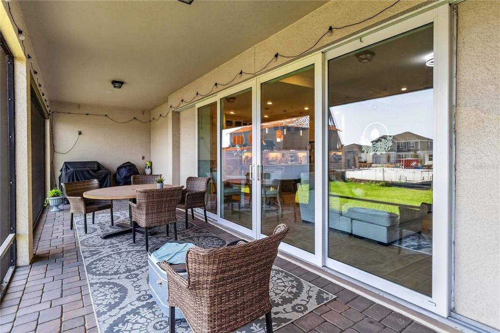 En Venta: $799,900 (4 camas, 3 baños, 3000 Pies cuadrados)