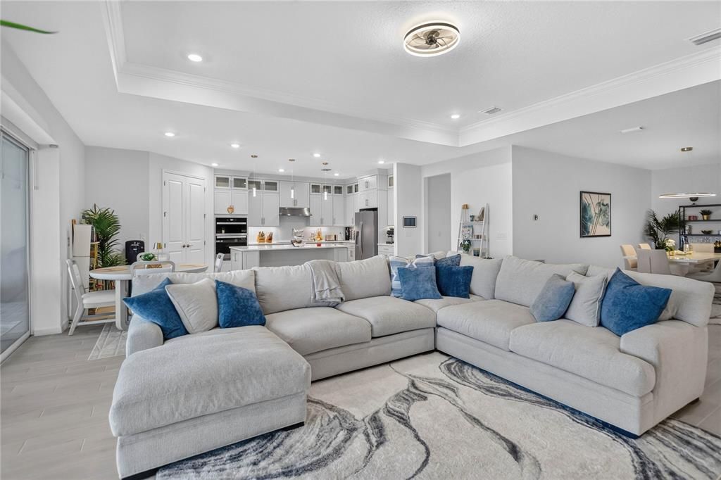 En Venta: $799,900 (4 camas, 3 baños, 3000 Pies cuadrados)