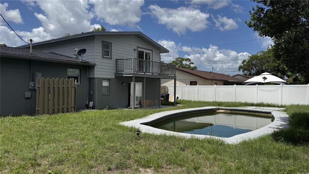 For Sale: $375,000 (4 beds, 2 baths, 1776 Square Feet)