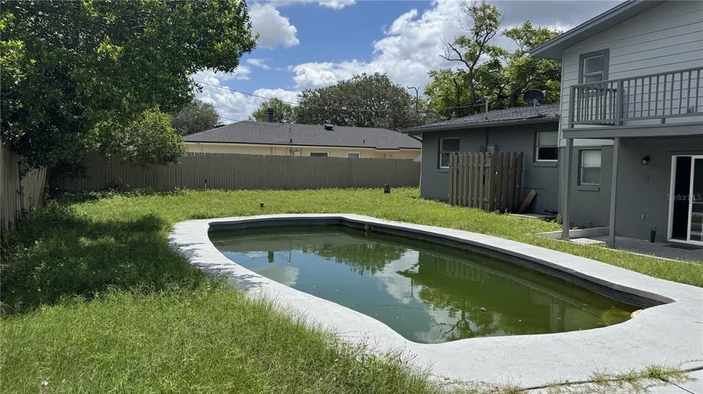 For Sale: $375,000 (4 beds, 2 baths, 1776 Square Feet)