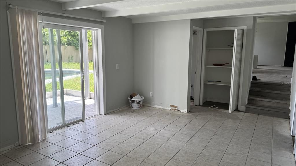 For Sale: $375,000 (4 beds, 2 baths, 1776 Square Feet)