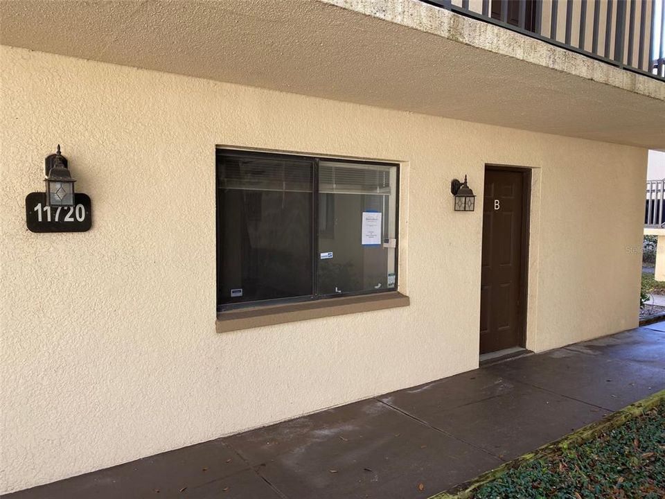 For Sale: $100,000 (2 beds, 2 baths, 960 Square Feet)