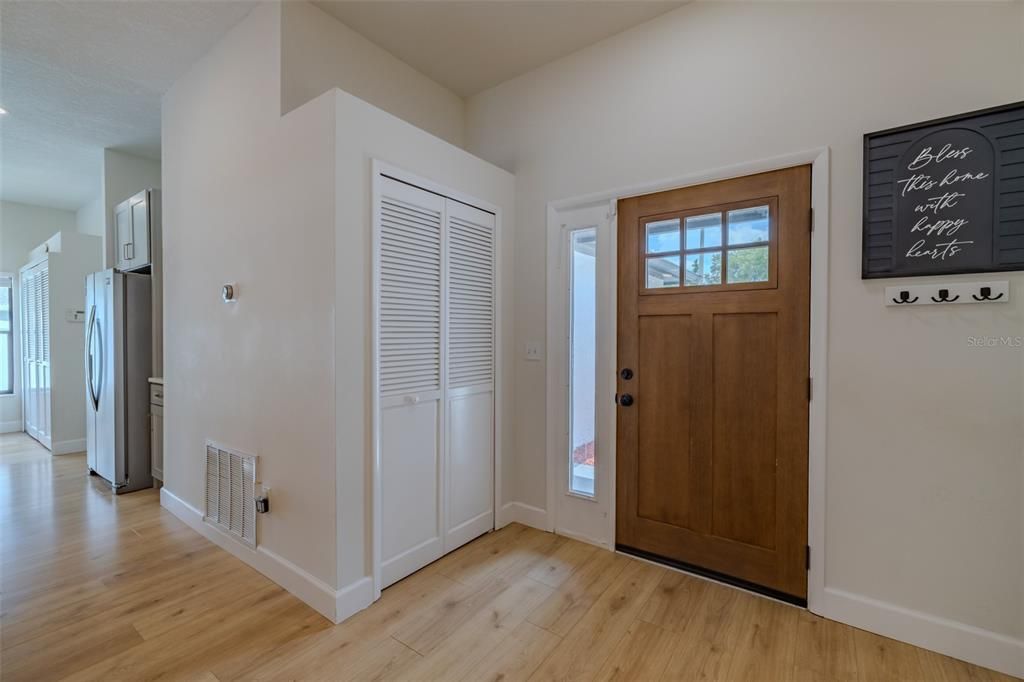 En Venta: $425,000 (3 camas, 2 baños, 1564 Pies cuadrados)