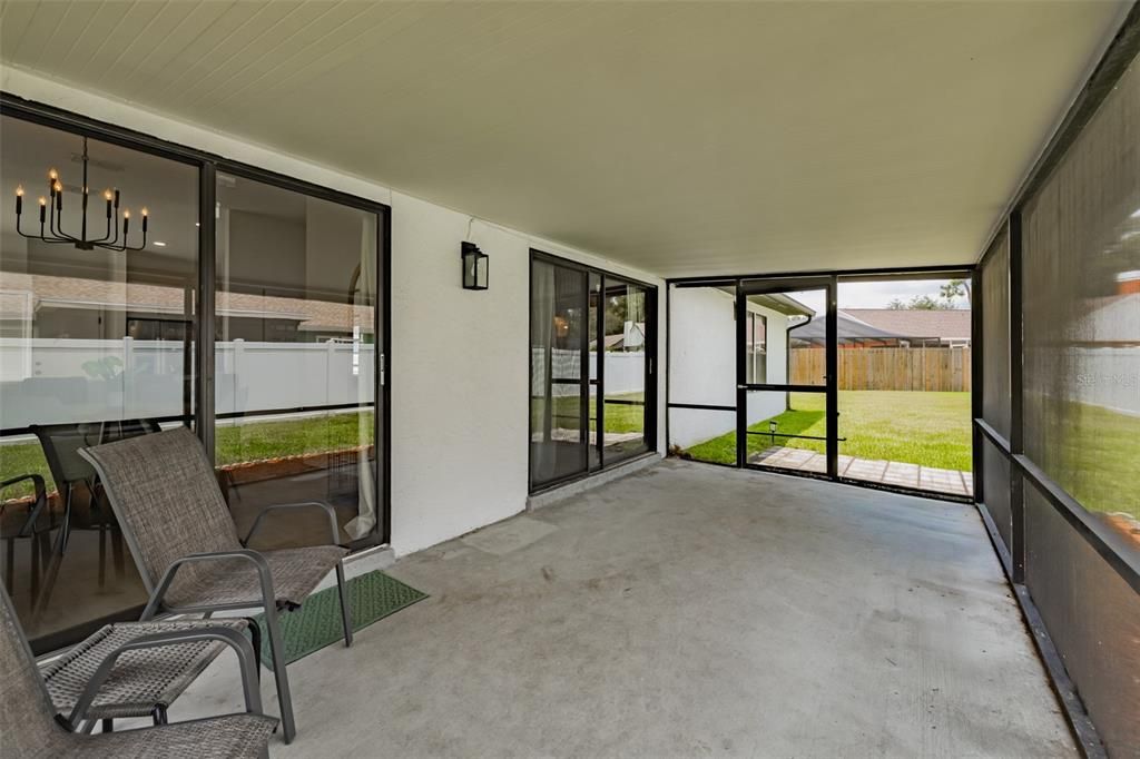 En Venta: $425,000 (3 camas, 2 baños, 1564 Pies cuadrados)