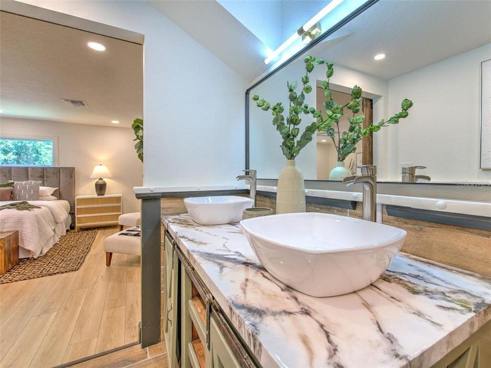 En Venta: $775,000 (3 camas, 3 baños, 2327 Pies cuadrados)