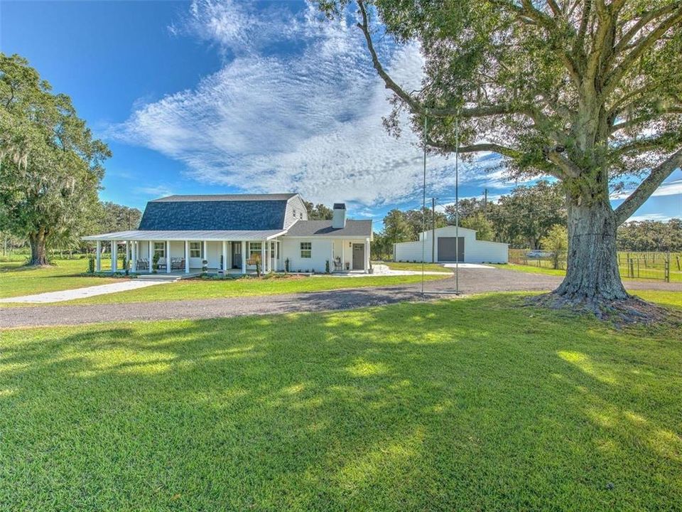 En Venta: $775,000 (3 camas, 3 baños, 2327 Pies cuadrados)