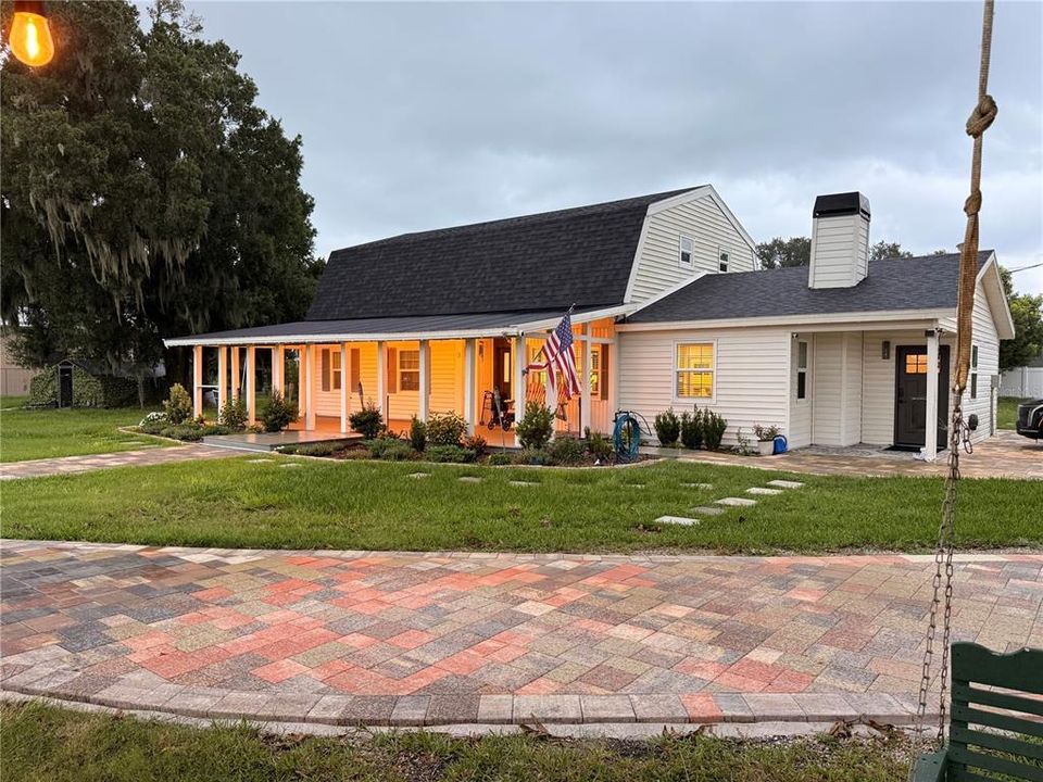 En Venta: $760,000 (3 camas, 3 baños, 2327 Pies cuadrados)