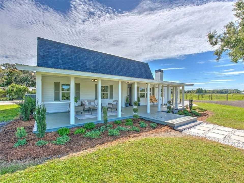 En Venta: $775,000 (3 camas, 3 baños, 2327 Pies cuadrados)