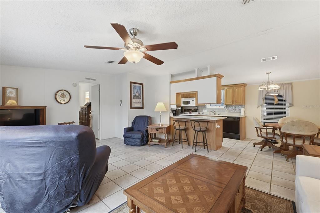 Activo con contrato: $199,900 (3 camas, 2 baños, 1152 Pies cuadrados)