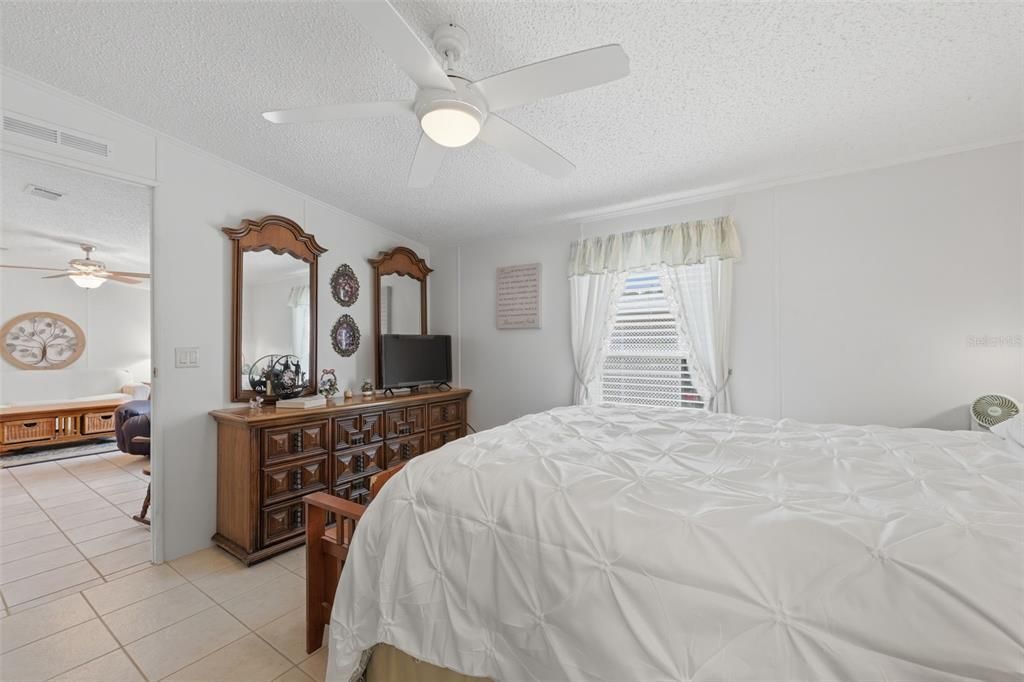 Activo con contrato: $199,900 (3 camas, 2 baños, 1152 Pies cuadrados)