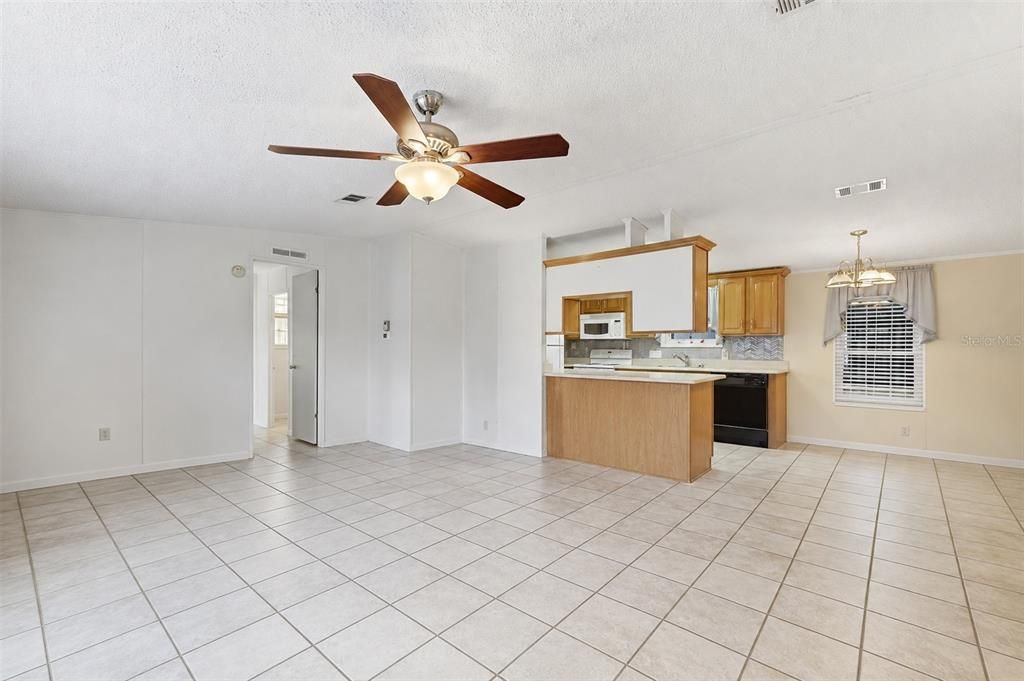 Activo con contrato: $199,900 (3 camas, 2 baños, 1152 Pies cuadrados)