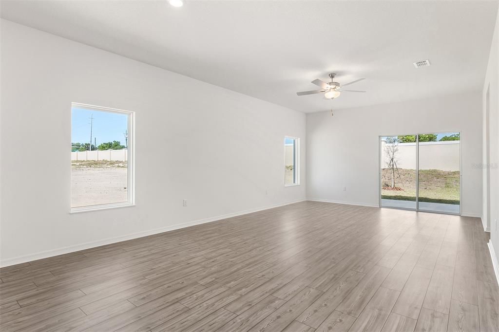 For Sale: $314,900 (4 beds, 2 baths, 1863 Square Feet)