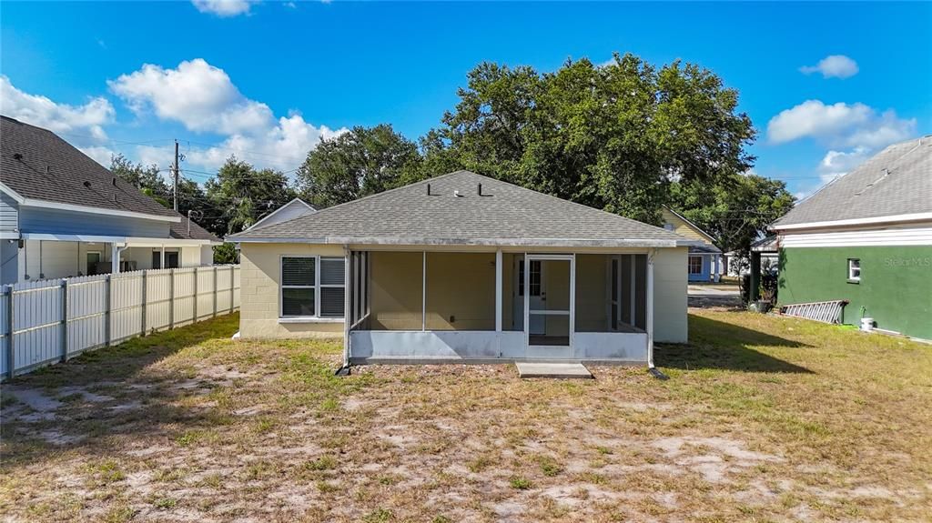 For Sale: $270,000 (3 beds, 2 baths, 1345 Square Feet)