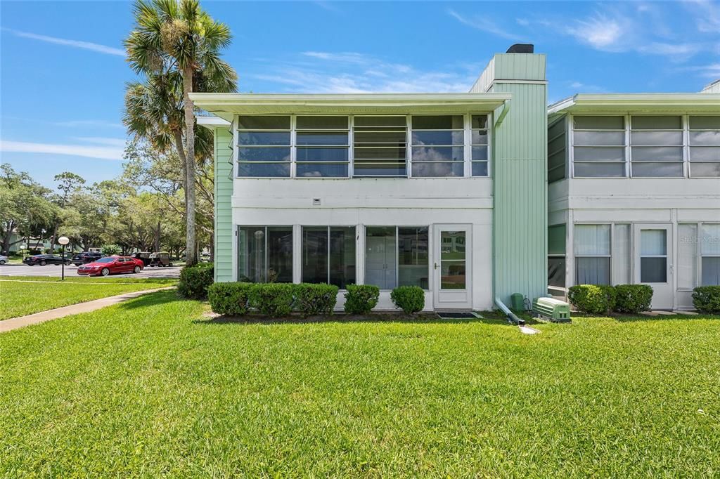 For Sale: $110,000 (2 beds, 2 baths, 1138 Square Feet)