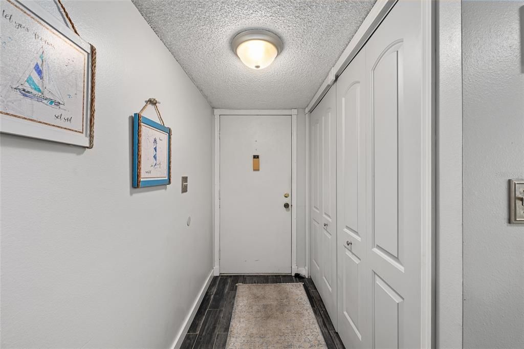 For Sale: $110,000 (2 beds, 2 baths, 1138 Square Feet)