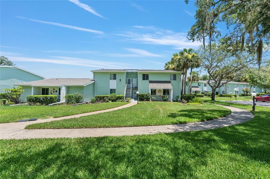 For Sale: $110,000 (2 beds, 2 baths, 1138 Square Feet)