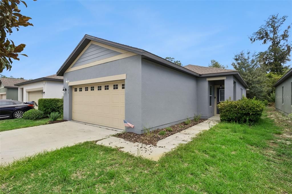 For Sale: $325,000 (3 beds, 2 baths, 1174 Square Feet)