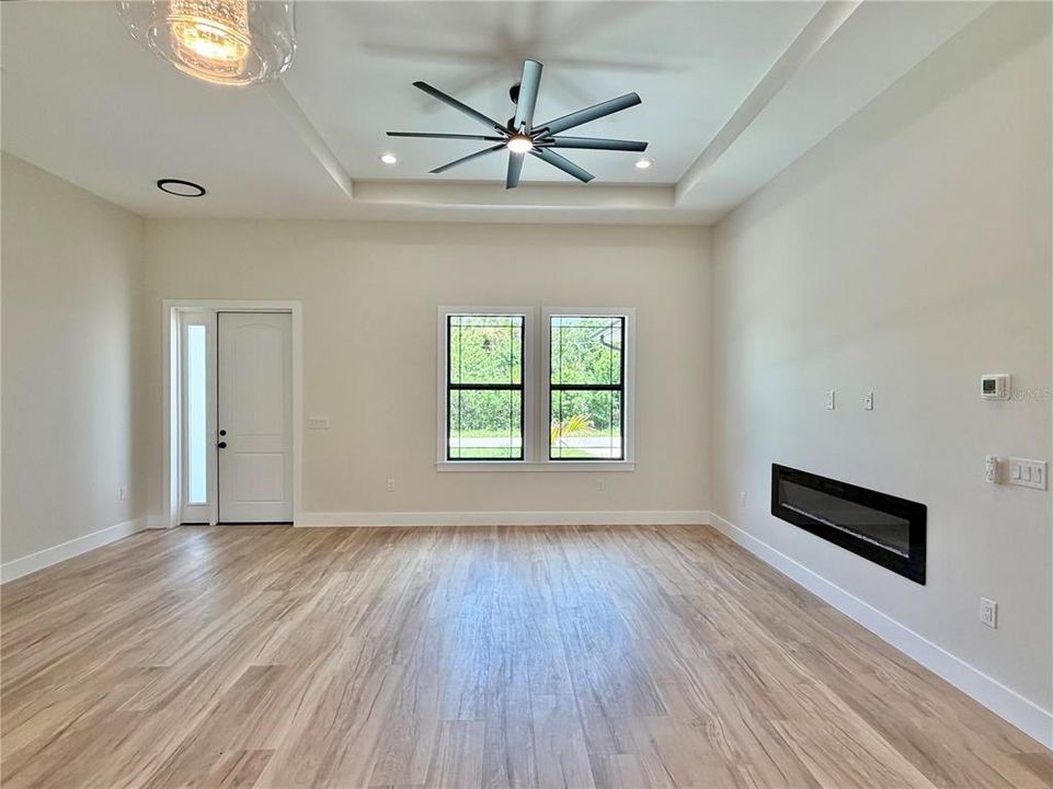 En Venta: $359,900 (3 camas, 2 baños, 1589 Pies cuadrados)