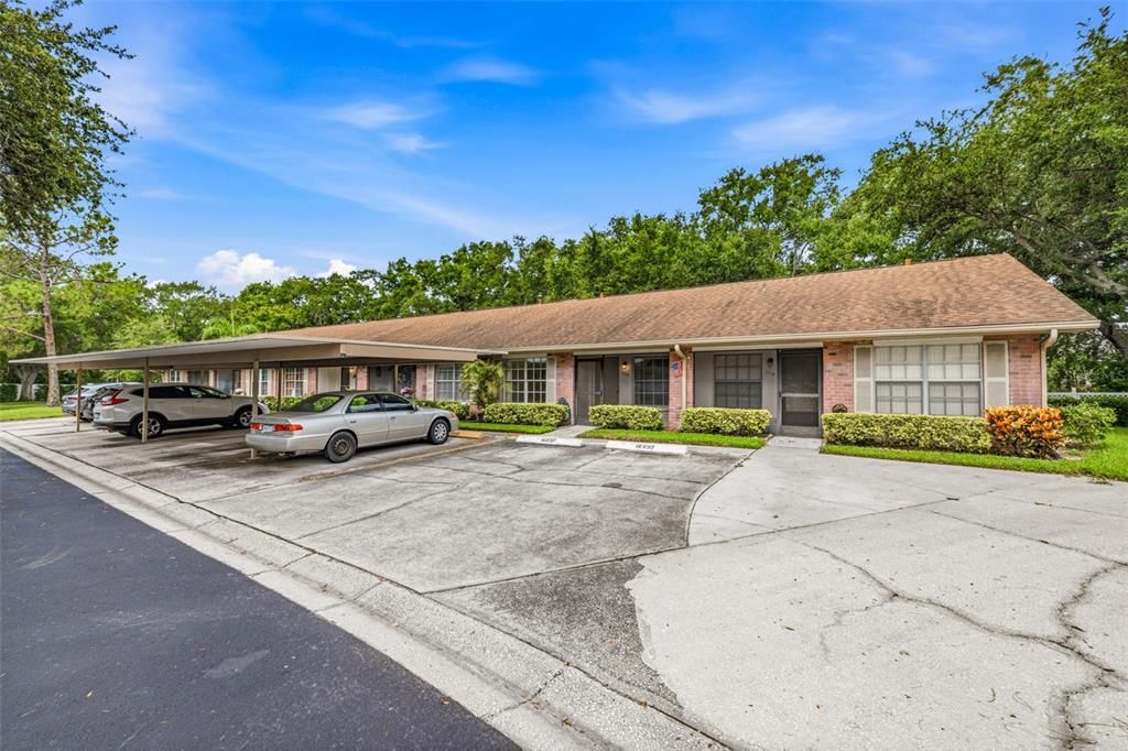 For Sale: $165,000 (2 beds, 2 baths, 730 Square Feet)