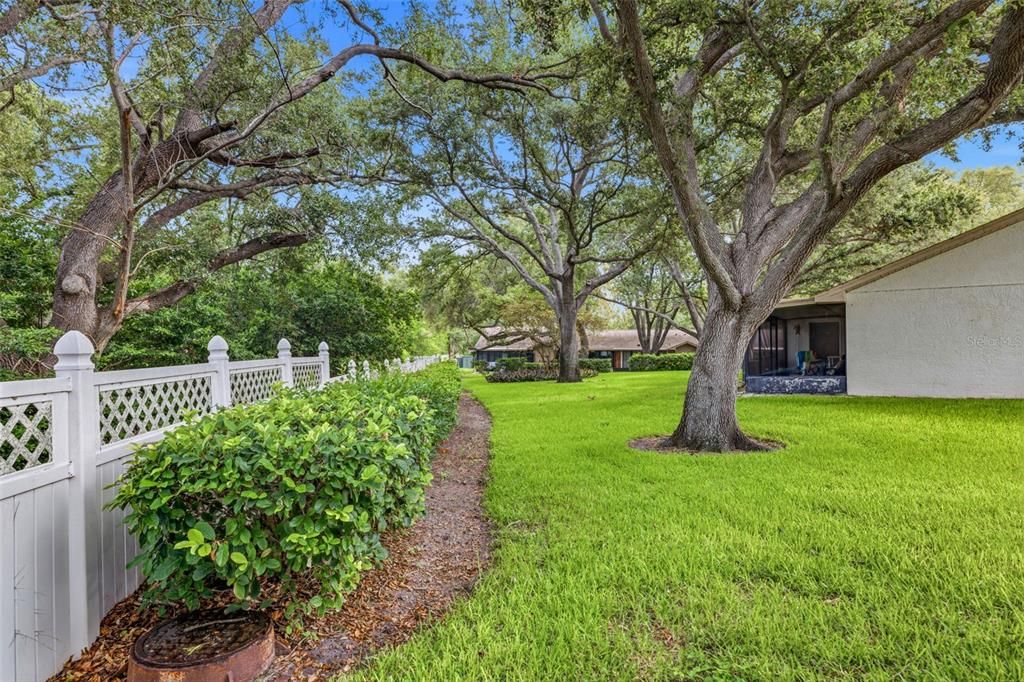 For Sale: $165,000 (2 beds, 2 baths, 730 Square Feet)