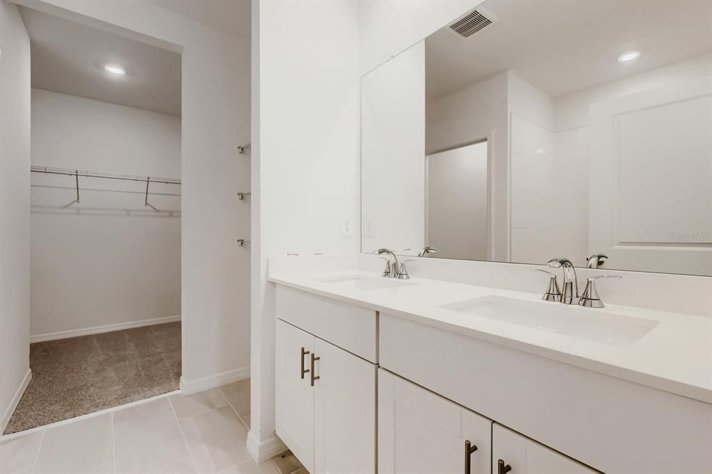 For Sale: $325,000 (4 beds, 2 baths, 1607 Square Feet)