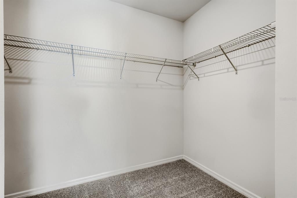 For Sale: $325,000 (4 beds, 2 baths, 1607 Square Feet)