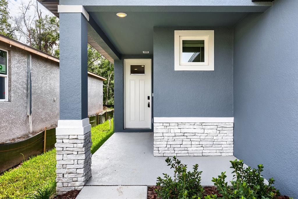 For Sale: $325,000 (4 beds, 2 baths, 1607 Square Feet)
