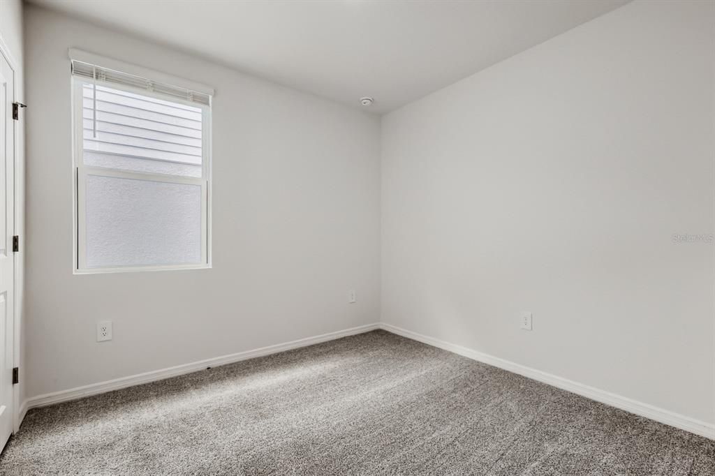 For Sale: $325,000 (4 beds, 2 baths, 1607 Square Feet)